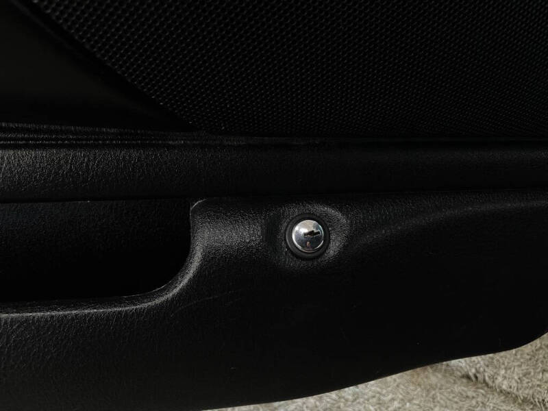 2004 Ford Thunderbird Deluxe