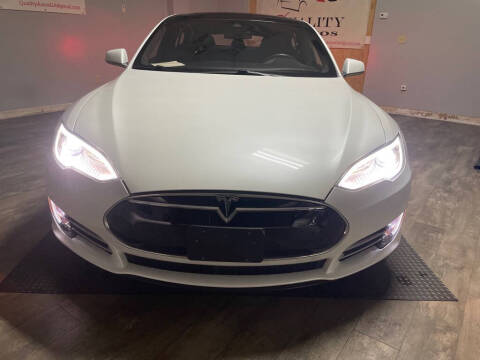 2015 Tesla Model S