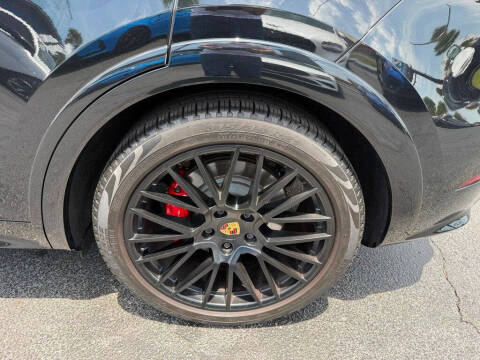 2023 Porsche Cayenne GTS