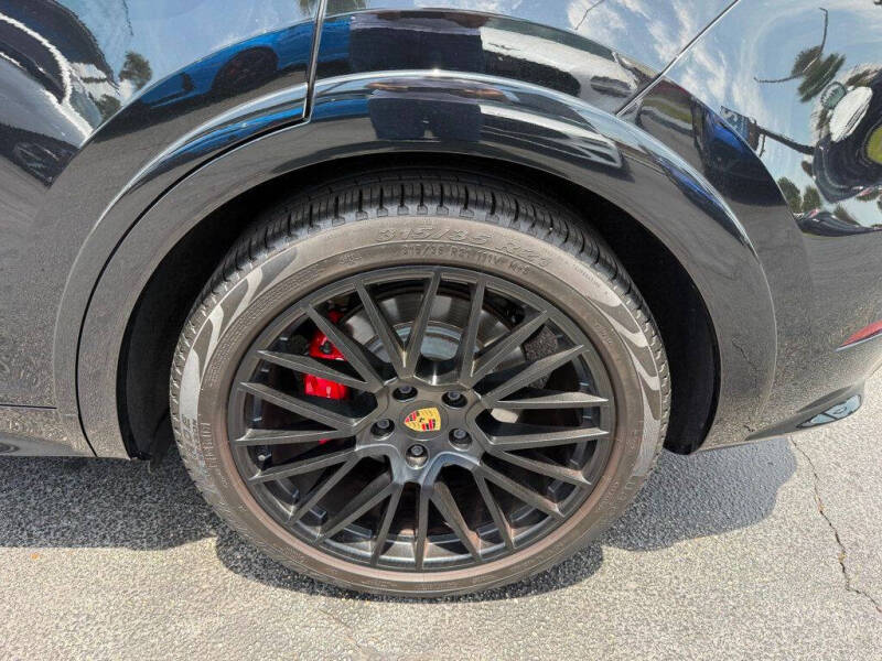 2023 Porsche Cayenne GTS