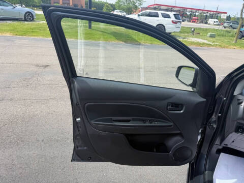 2024 Mitsubishi Mirage ES