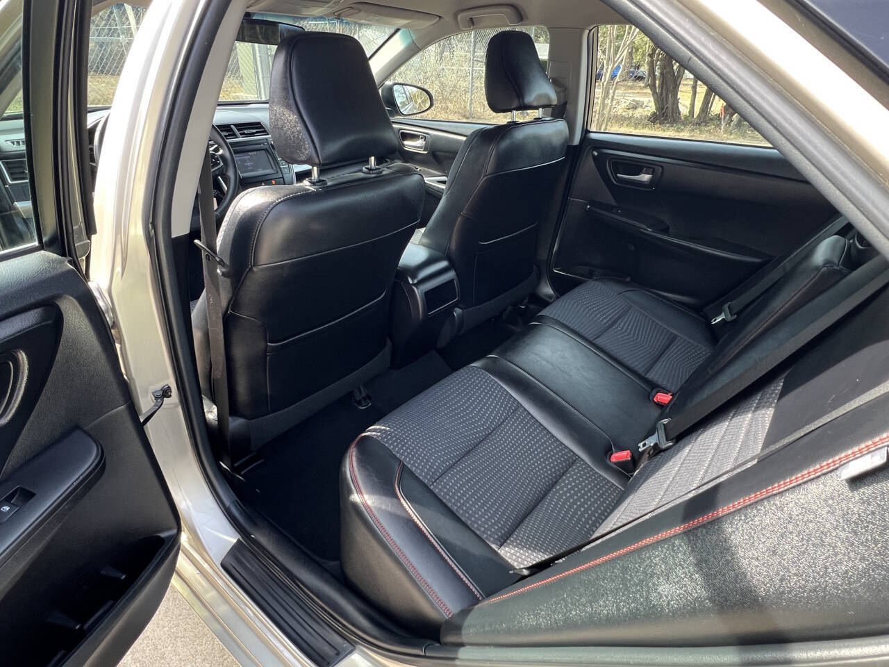 Used Car 2015 Toyota Camry  Le 4dr Sedan For Sale Under $15,000 In Austin, Texas