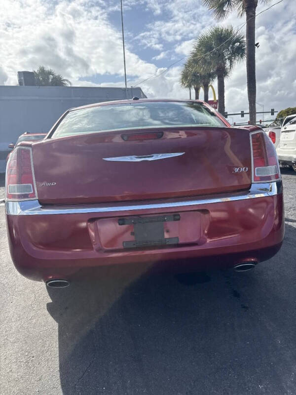 2012 Chrysler 300 Limited