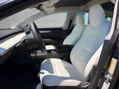 2023 Tesla Model 3 Performance