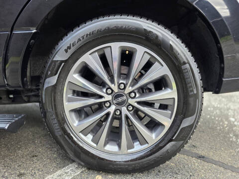 2016 Lincoln Navigator Select