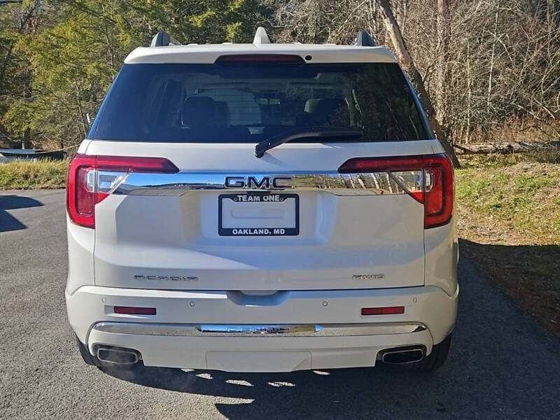 2023 GMC Acadia Denali