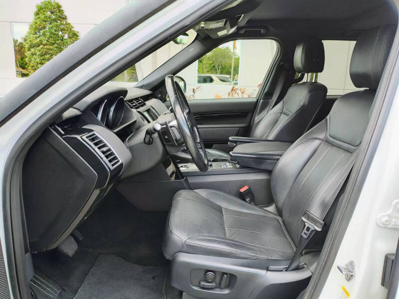 2017 Land Rover Discovery SE