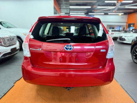 2012 Toyota Prius v Five