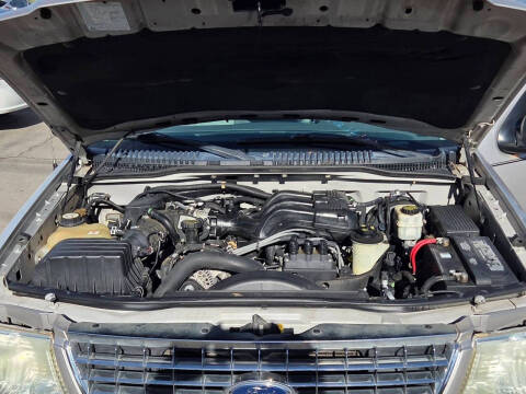 2005 Ford Explorer XLT