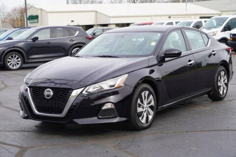 2020 Nissan Altima for sale at Preferred Auto in Fort Wayne IN