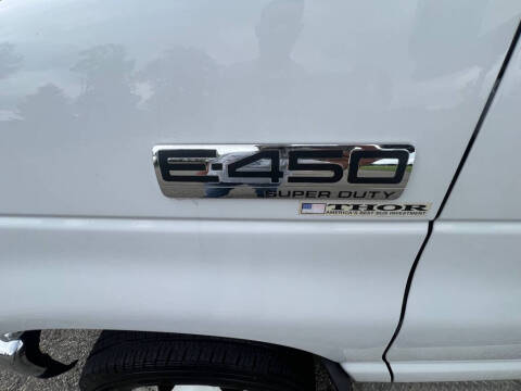 2013 Ford E-Series E-450 SD