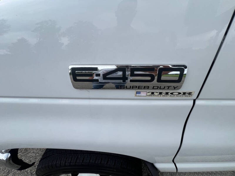 2013 Ford E-Series E-450 SD