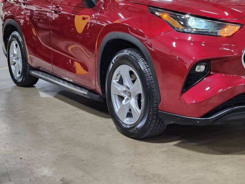 2022 Toyota Highlander LE