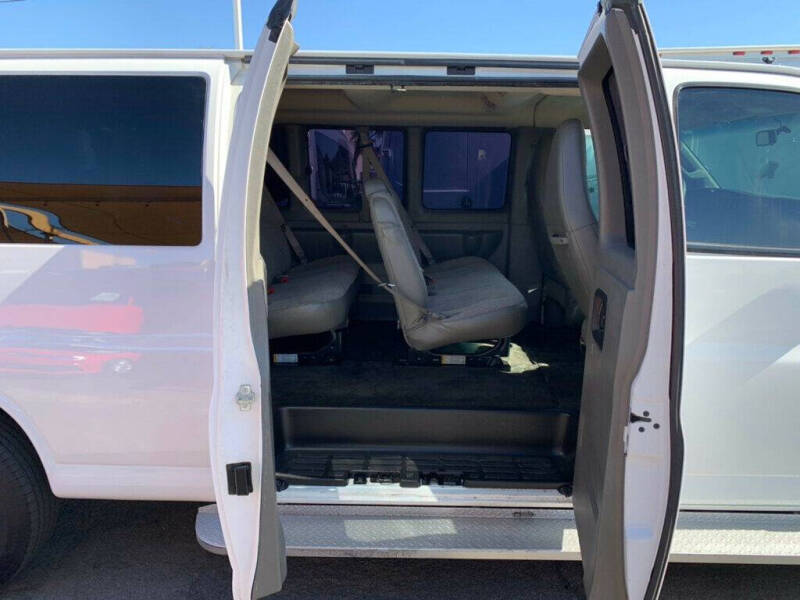 2017 Chevrolet Express LT 3500