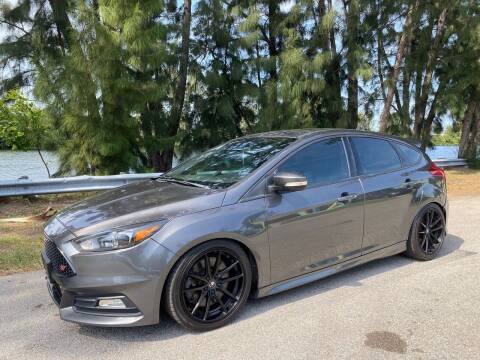 2016 Ford Focus for sale at Import Haven in Davie FL