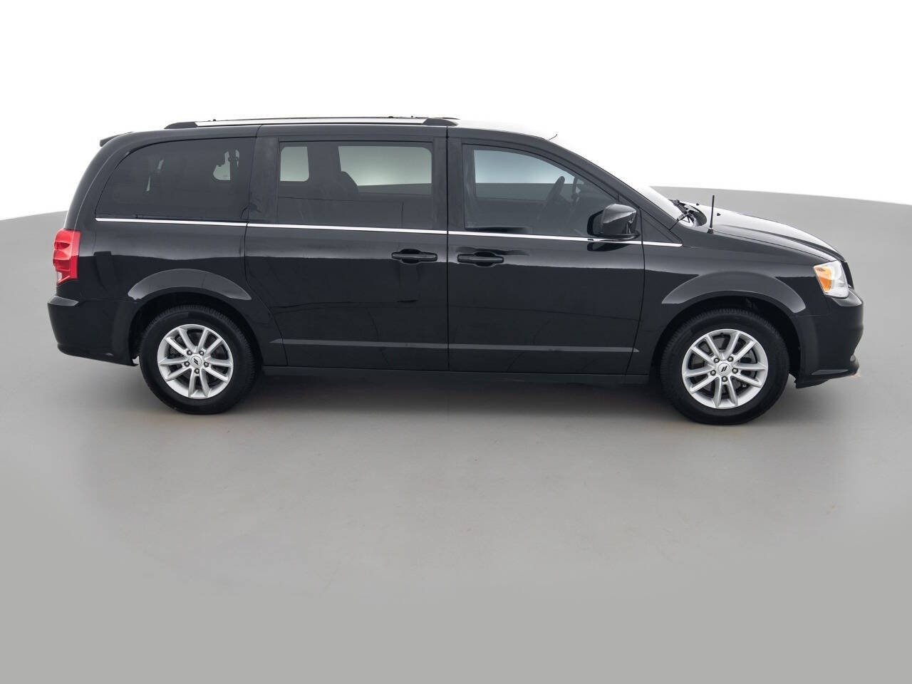 Used Car 2020 Dodge Grand Caravan  Sxt 4dr Mini Van For Sale Under $12,000 In Coal City, Illinois
