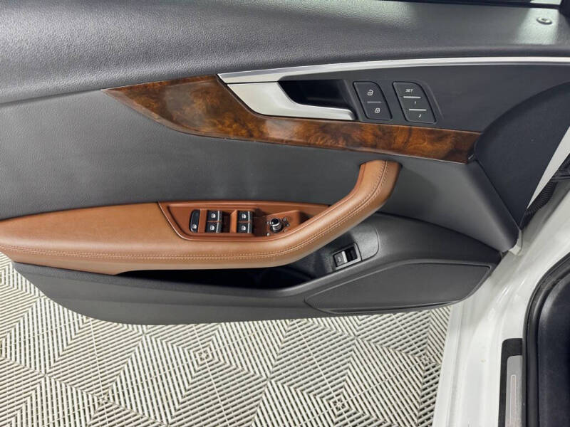 2019 Audi A4 quattro Premium Plus 45 TFSI