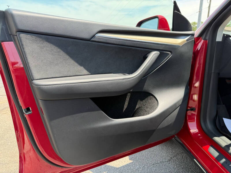 2023 Tesla Model Y Long Range