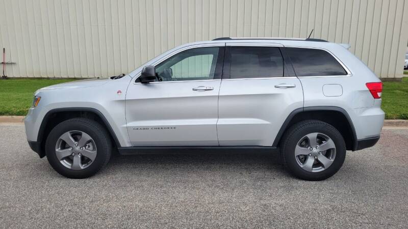 2013 Jeep Grand Cherokee for sale at TNK Autos in Inman KS