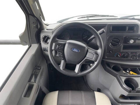 2021 Ford E-Series E-450 SD