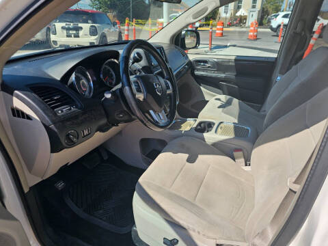 2011 Dodge Grand Caravan Crew