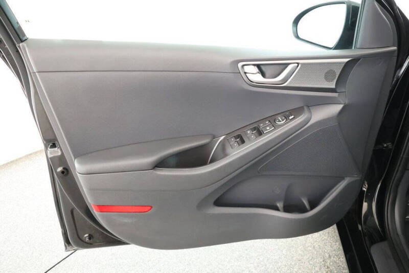 2021 Hyundai Ioniq Plug-in Hybrid SE