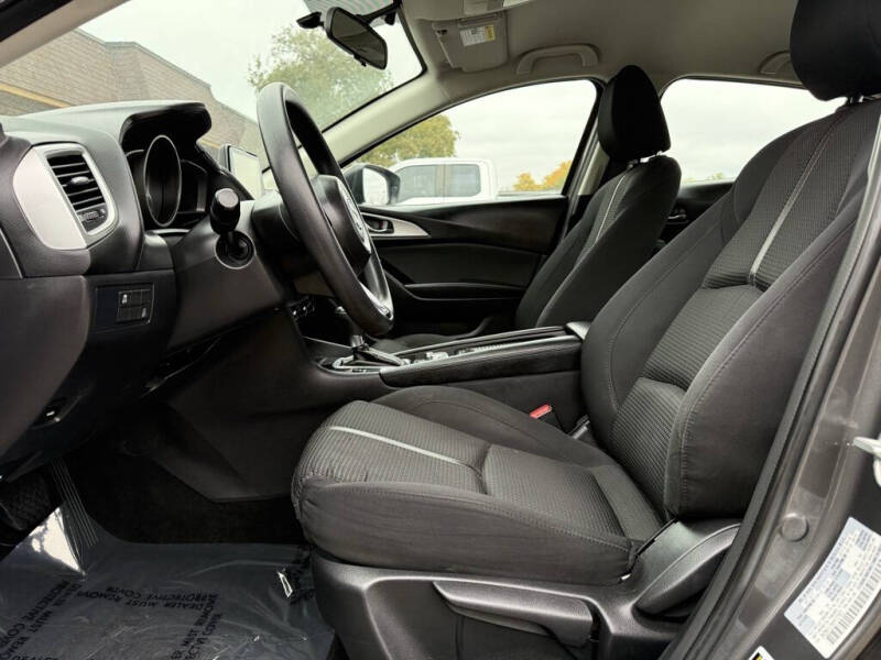 2017 Mazda MAZDA3 Sport