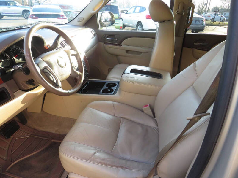 2012 Chevrolet Suburban LT