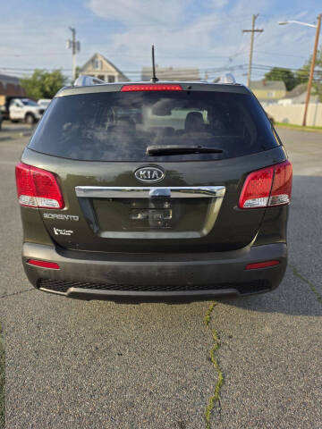 2011 Kia Sorento LX