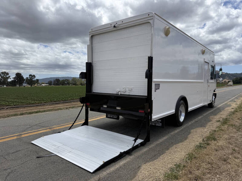 2014 Freightliner MT55 Chassis