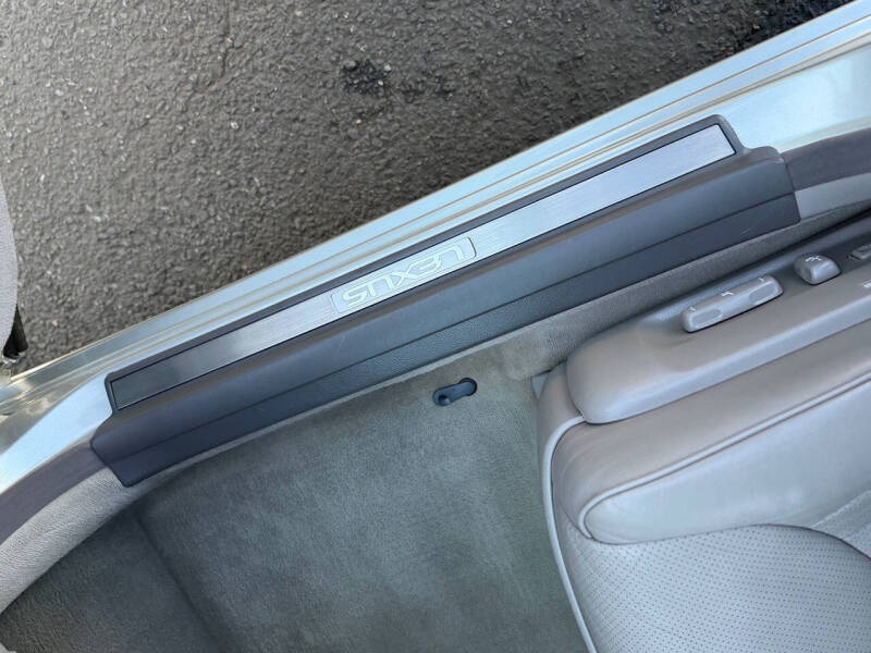 2003 Lexus LS 430