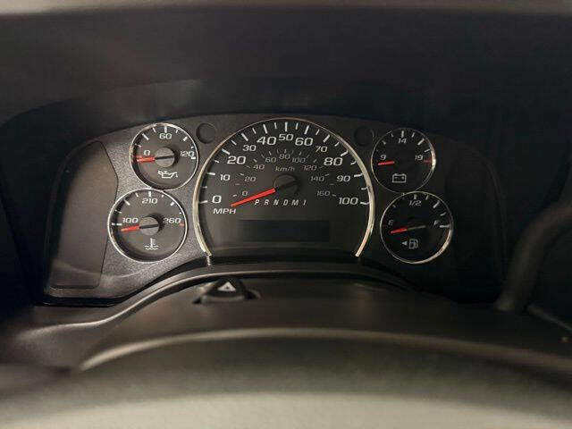 2025 Chevrolet Express LS 3500