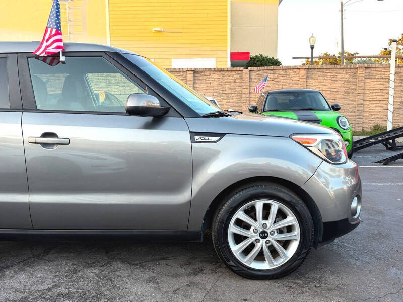 2019 Kia Soul +