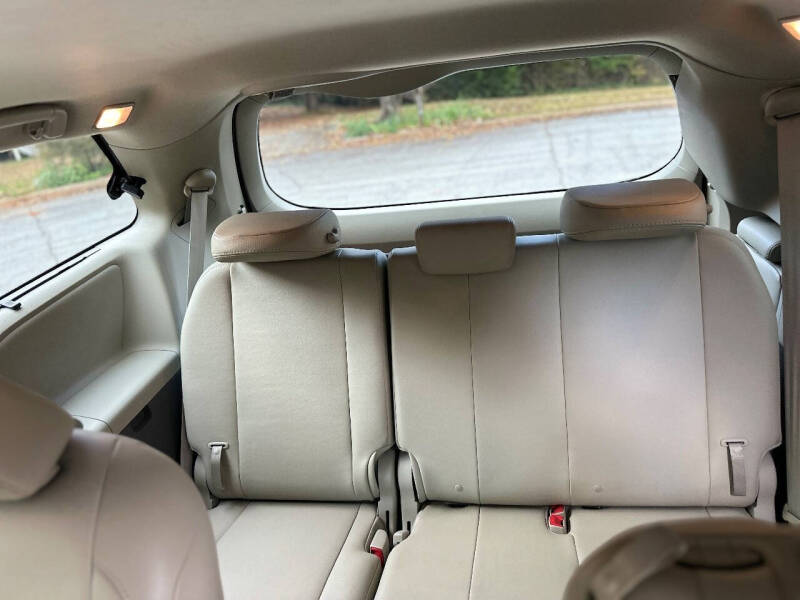 2011 Toyota Sienna XLE 8-Passenger