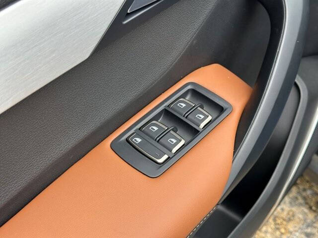 2025 VinFast VF8 Plus