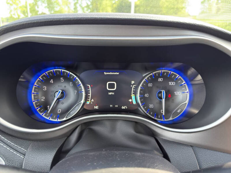 2027 Chrysler Pacifica Limited