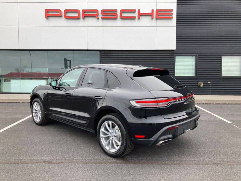 2025 Porsche Macan