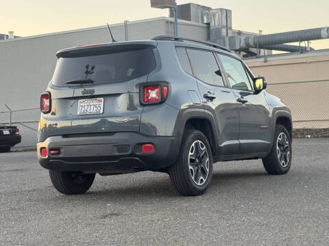 2015 Jeep Renegade Trailhawk