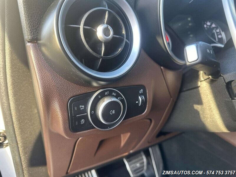 2018 Alfa Romeo Stelvio Sport