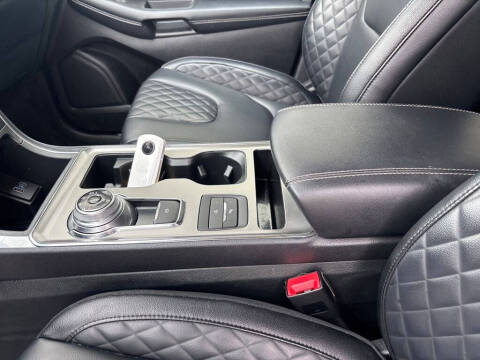 2024 Ford Edge Titanium