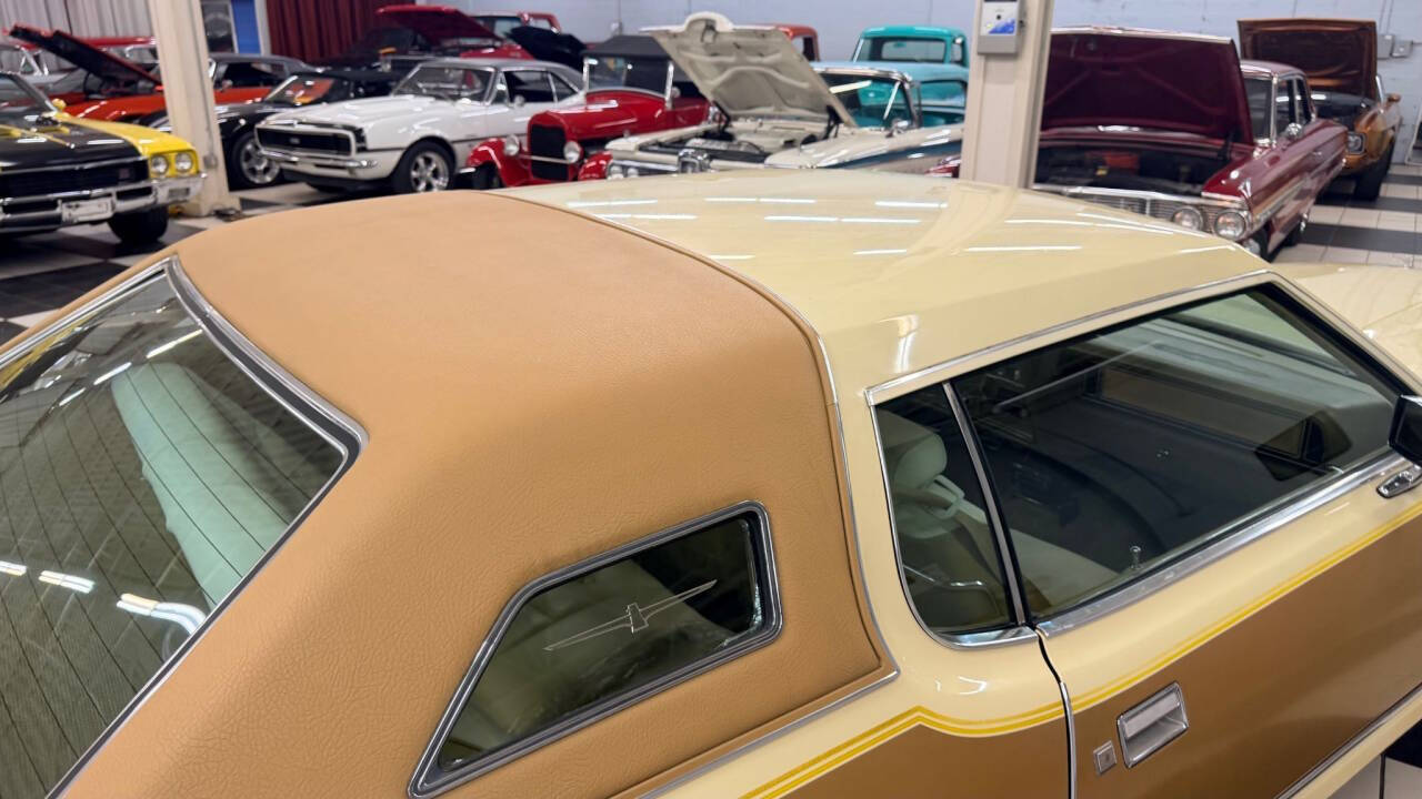1976 Ford Thunderbird 3