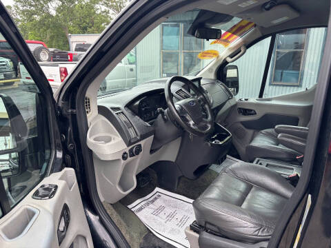 2017 Ford Transit 150 XLT