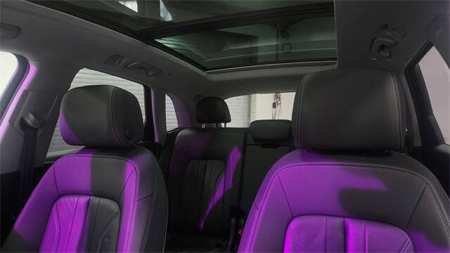 2023 Audi Q5 quattro Premium 40 TFSI