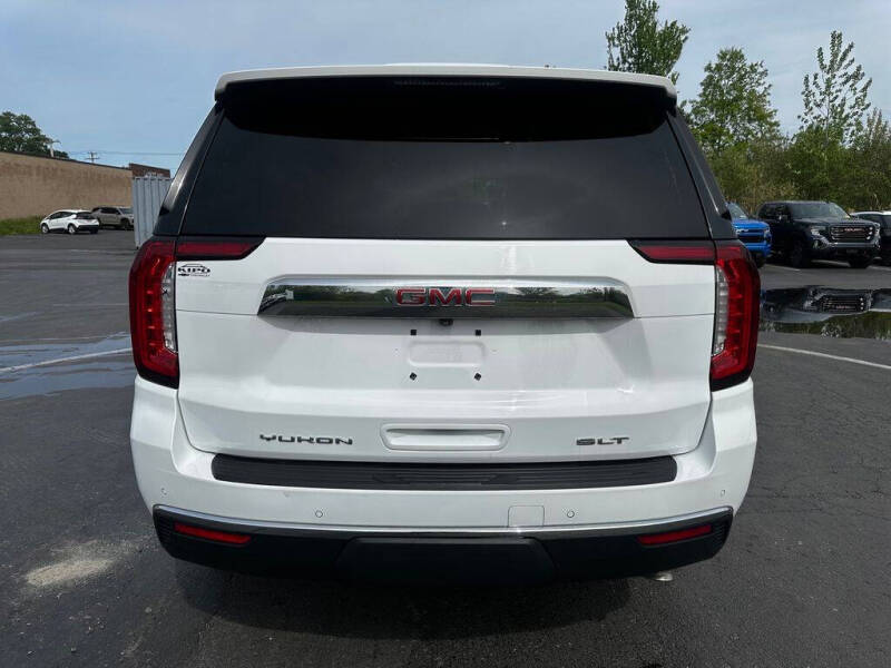 2021 GMC Yukon SLT