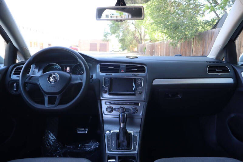 2015 Volkswagen e-Golf Limited Edition
