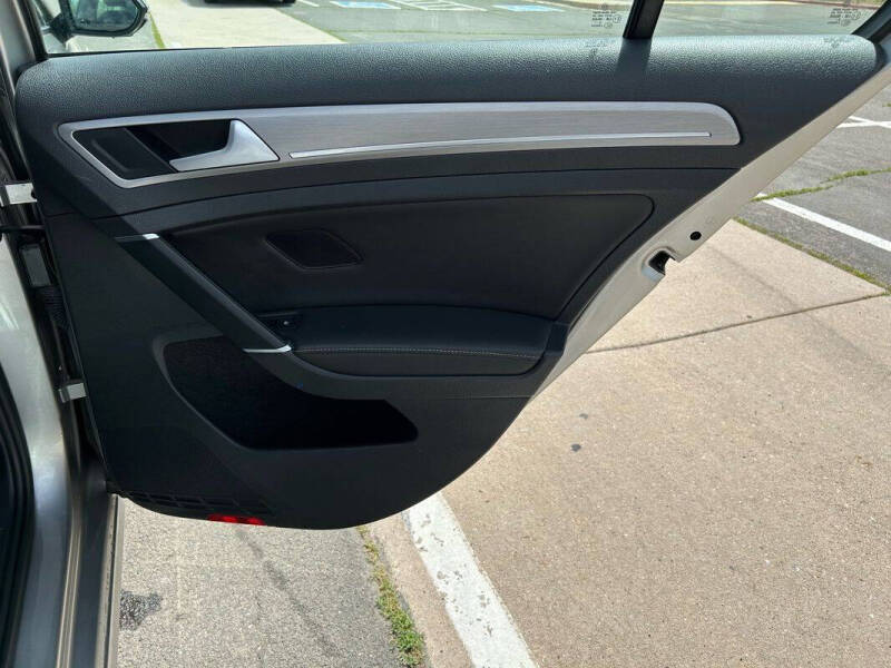 2016 Volkswagen Golf