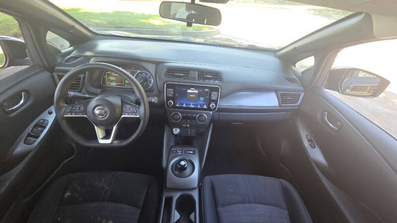 2022 Nissan LEAF S
