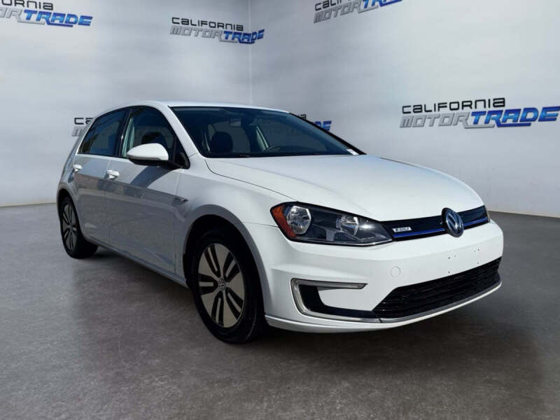 2016 Volkswagen e-Golf SE