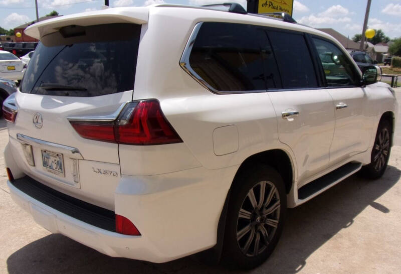 2017 Lexus LX 570