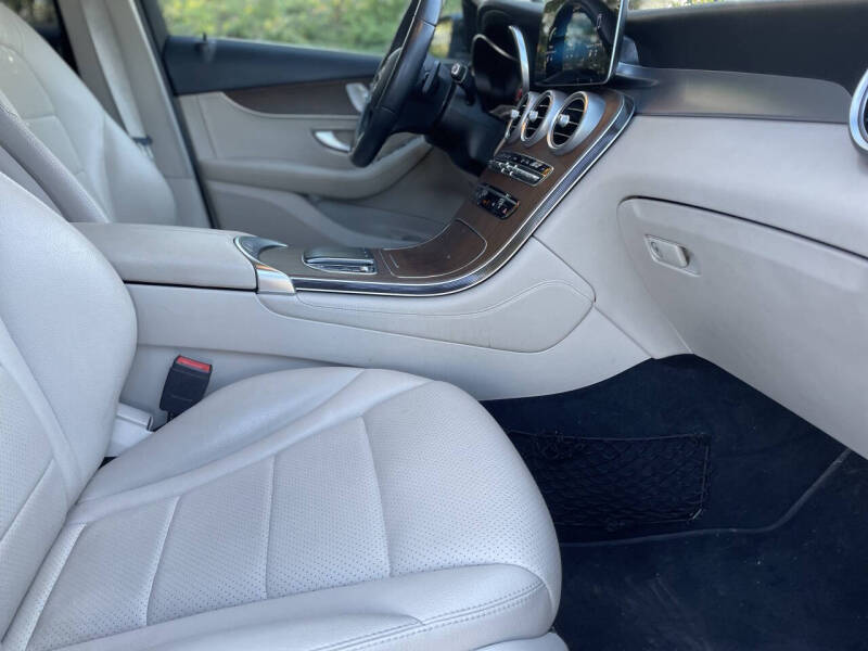 2020 Mercedes-Benz GLC GLC 300